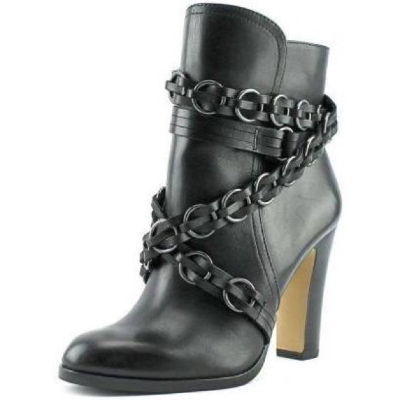 VC John Camuto Cai Round Toe Ankle Boot size 7.5M - Picture 1 of 7